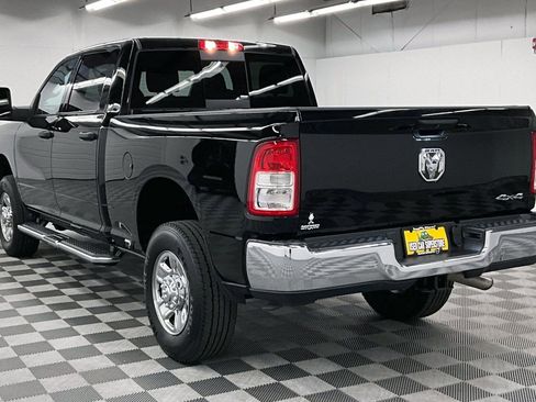 Used 2024 RAM 2500 Tradesman w/ Chrome Appearance Group AWD/4WD image 3