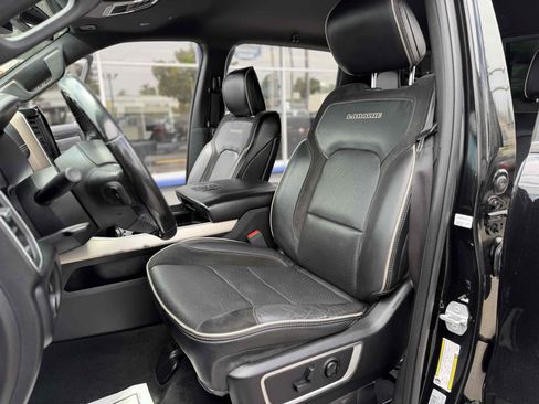 Used 2019 RAM 1500 Laramie AWD/4WD image 14