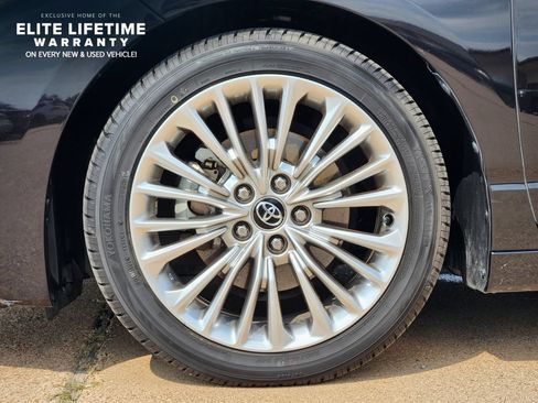Used 2020 Toyota Avalon Limited w/ Advanced Safety Package FWD image 8