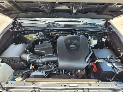 Used 2021 Toyota Tacoma SR5 image 15