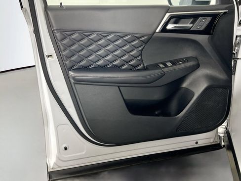 Used 2022 Mitsubishi Outlander SEL AWD/4WD image 17
