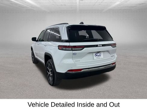 Used 2025 Jeep Grand Cherokee Limited image 10