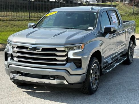 Used 2024 Chevrolet Silverado 1500 High Country w/ Z71 Off-Road Package image 15