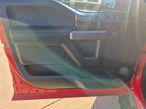 Used 2015 Ford F150 XLT w/ Equipment Group 302A Luxury image 12