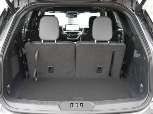 New 2026 Ford Explorer ST-Line w/ ST-Line Street Pack image 26