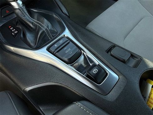 Used 2023 Chevrolet Camaro LT image 20