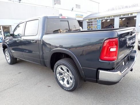 New 2026 RAM 1500 Big Horn AWD/4WD image 3