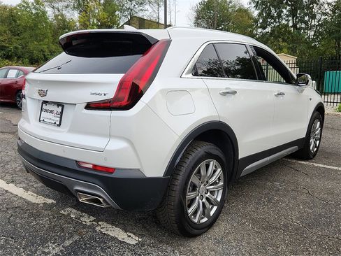 Used 2022 Cadillac XT4 Premium Luxury w/ Cold Weather Package image 6