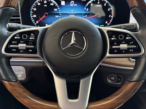 Certified 2022 Mercedes-Benz GLS 450 4MATIC image 8