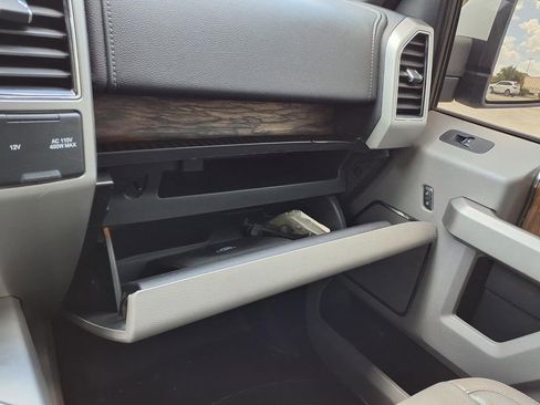 Used 2019 Ford F150 Lariat RWD image 34