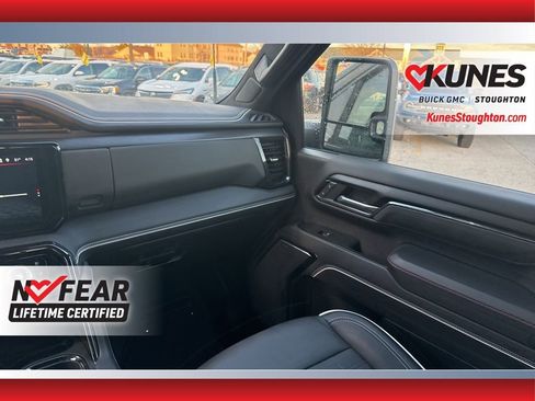 Used 2024 GMC Sierra 2500 AT4X image 43