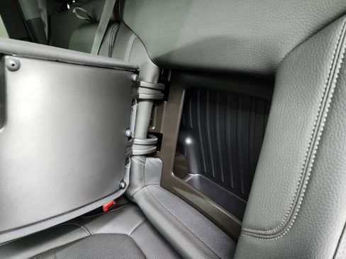 Used 2023 GMC Sierra 3500 Denali w/ Denali Ultimate Package image 40