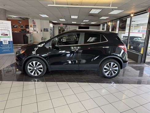 Used 2021 Buick Encore Preferred w/ Safety Package II FWD image 2