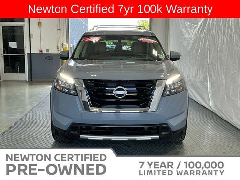 Used 2025 Nissan Pathfinder Platinum AWD/4WD image 29