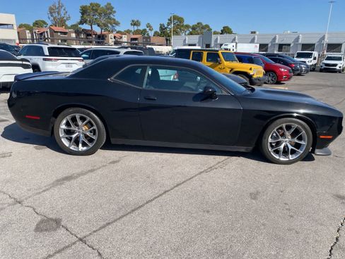Certified 2022 Dodge Challenger GT RWD image 5