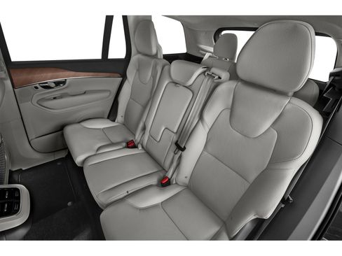 Used 2022 Volvo XC90 T6 Momentum w/ Advanced Package image 11