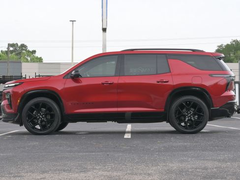 Used 2024 Chevrolet Traverse RS AWD/4WD image 7