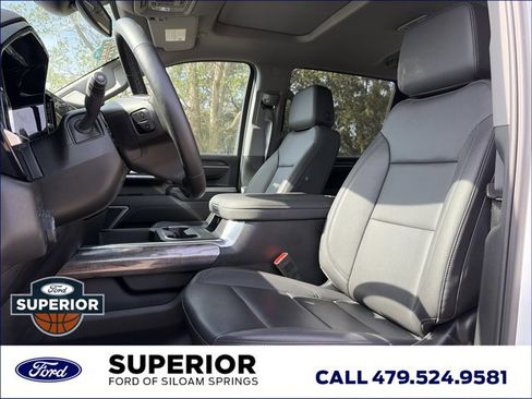 Used 2025 Chevrolet Silverado 3500 LTZ w/ LTZ Convenience Package image 7