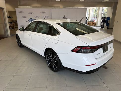 Used 2025 Honda Accord Touring image 5