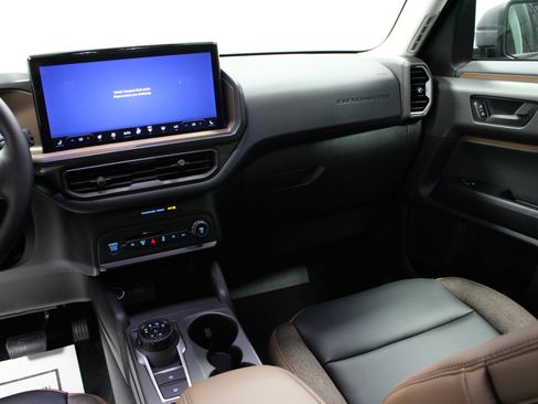 New 2025 Ford Bronco Sport Outer Banks w/ Outer Banks Tech Package+ image 19