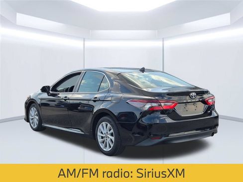 Used 2021 Toyota Camry LE FWD image 4
