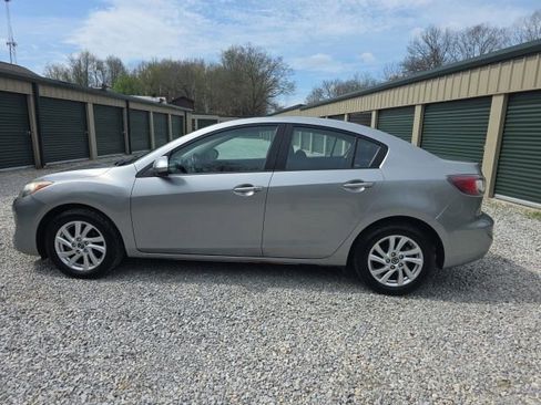 Used 2013 MAZDA MAZDA3 i Touring FWD image 2