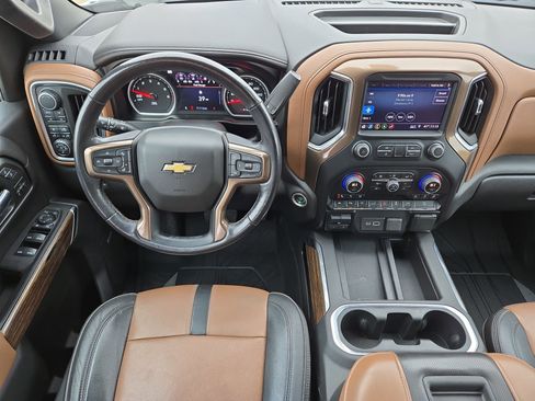 Used 2019 Chevrolet Silverado 1500 High Country w/ Technology Package image 14