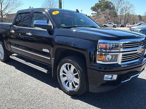 Used 2015 Chevrolet Silverado 1500 High Country w/ High Country Premium Package image 3