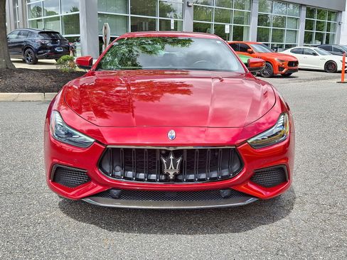 Used 2021 Maserati Ghibli Trofeo RWD image 2