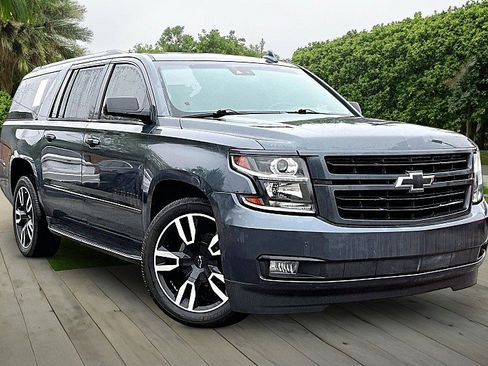 Used 2019 Chevrolet Suburban Premier w/ RST 6.2L Performance Edition RWD image 19