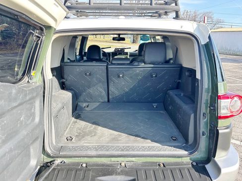 Used 2012 Toyota FJ Cruiser 4WD image 13