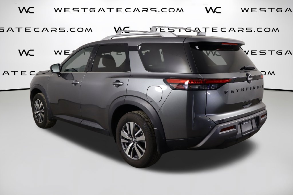 Used 2024 Nissan Pathfinder SL w/ Black Appearance Package FWD image 42