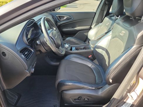 Used 2015 Chrysler 200 S w/ Navigation & Sound Group I FWD image 21