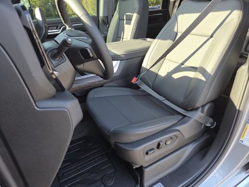 New 2026 GMC Sierra 2500 SLT w/ SLT Premium Package AWD/4WD image 30