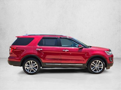 Used 2016 Ford Explorer Limited w/ Equipment Group 301A AWD/4WD image 4