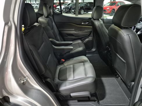 Used 2017 GMC Acadia SLT AWD/4WD image 29