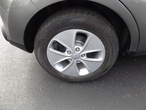 Used 2016 Kia Soul FWD image 30