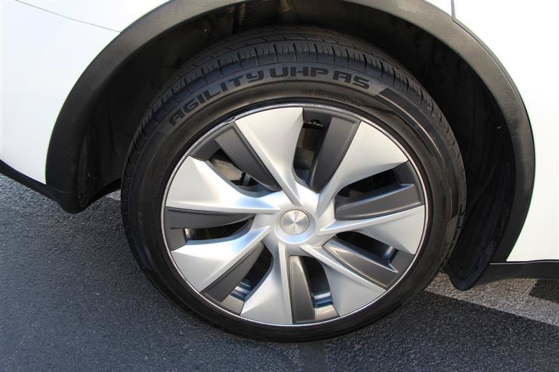 Used 2023 Tesla Model Y Long Range AWD/4WD image 24