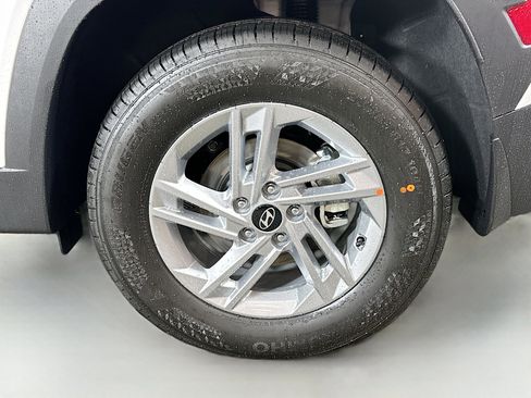 New 2025 Hyundai Tucson SE image 29