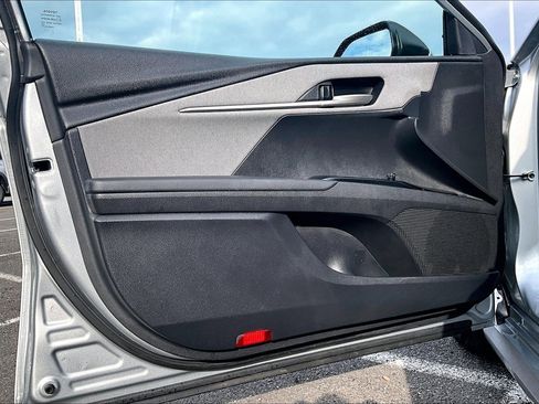 Used 2025 Toyota Camry LE w/ Convenience Package image 21