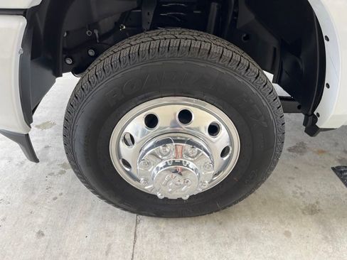 New 2023 RAM 3500 Limited image 12