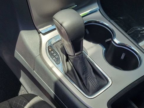 Used 2019 Jeep Grand Cherokee Laredo RWD image 25