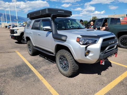 Used 2019 Toyota 4Runner TRD Off-Road Premium AWD/4WD image 3