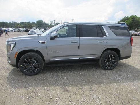 New 2026 GMC Yukon Elevation w/ Elevation Premium Package AWD/4WD image 7