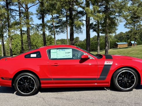 Used 2013 Ford Mustang Boss 302 w/ Boss 302 Accessory Pkg image 10