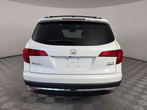 Used 2017 Honda Pilot Elite image 6