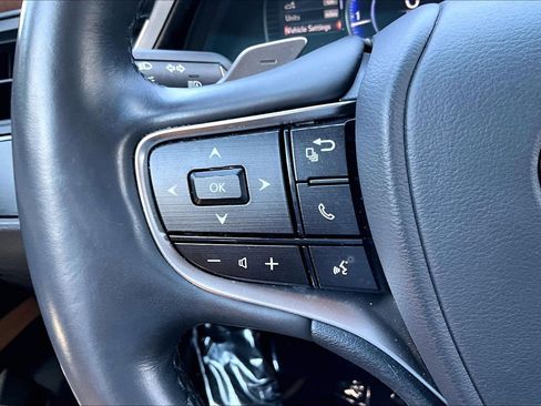 Used 2023 Lexus ES 350 w/ Premium Package FWD image 16