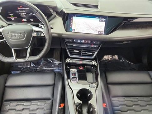 Used 2023 Audi e-tron GT Premium Plus w/ Performance Package image 33