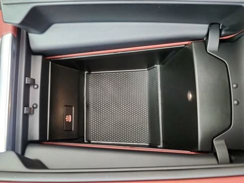 Used 2025 BMW X6 xDrive40i w/ Executive Package image 51