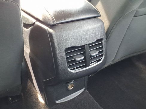 Used 2020 Ford Fusion SE FWD image 10